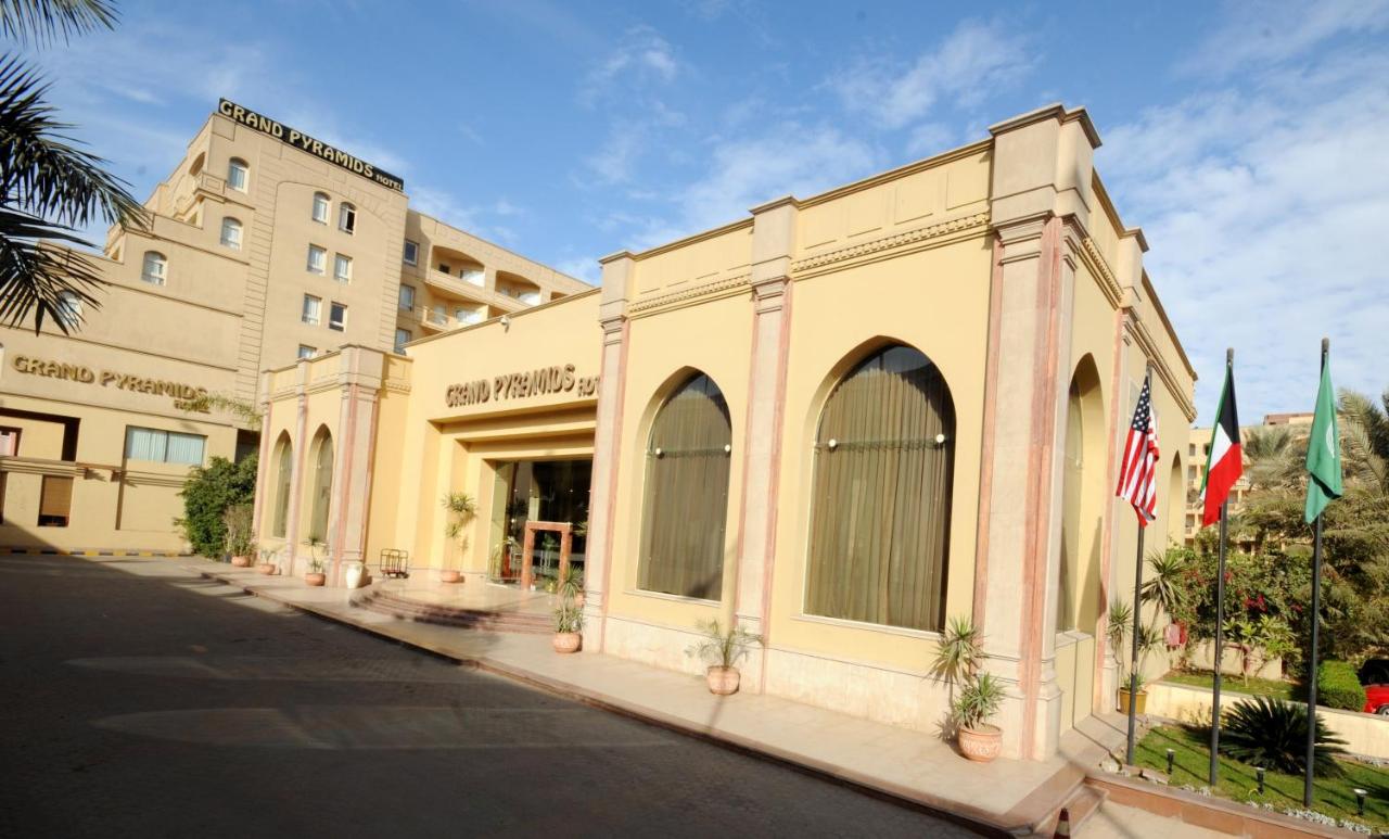 Grand Pyramids Hotel