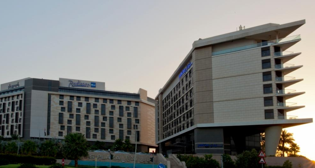خليج ياس بلازا-1